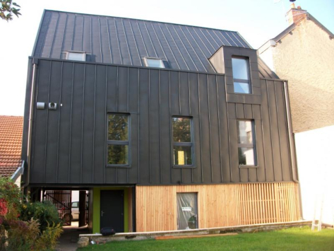 Maison de ville contemporaine passive en surélévation