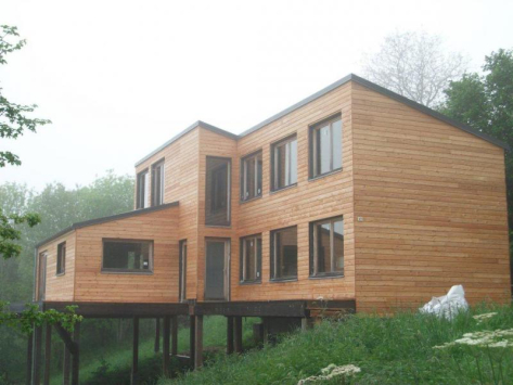 Maison sur terrain en pente en Bourgogne